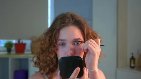 Tess online show from July 1, 2:48 pm