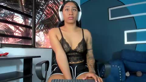 Snapshot of brunettesexyy0 chatting on March 2, 9:22 pm brunette online show from March 2, 9:22 pm