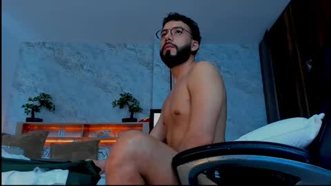 Snapshot of bruno_woods chatting on March 9, 8:10 pm Andres Suarez online show from March 9, 8:10 pm