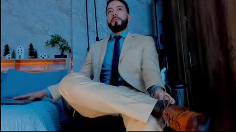 Snapshot of bruno_woods chatting on December 11, 2:00 pm Andres Suarez online show from December 11, 2:00 pm