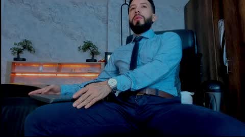 Snapshot of bruno_woods chatting on March 1, 11:50 am Andres Suarez online show from March 1, 11:50 am