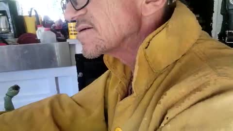 Steve... aka SkinnieDippin aka TimberTramp online show from October 18, 7:07 pm