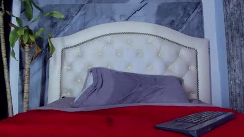 bry_dalton online show from February 15, 7:51 am