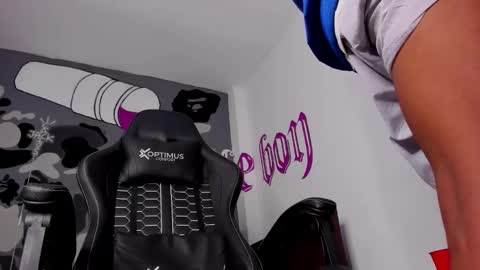 Bryxon  online show from February 5, 7:01 am