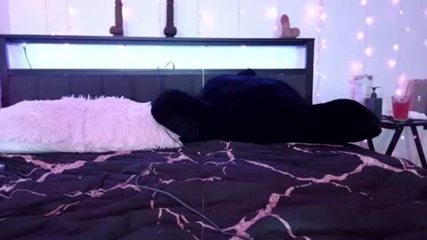 Queen Lola XXX online show from July 26, 9:29 am