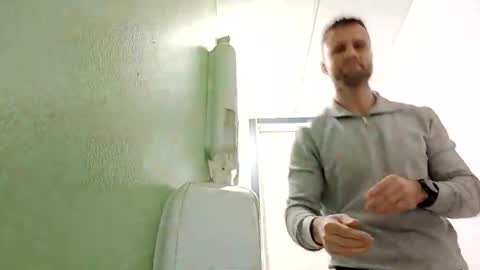 Leeo online show from January 14, 8:31 am