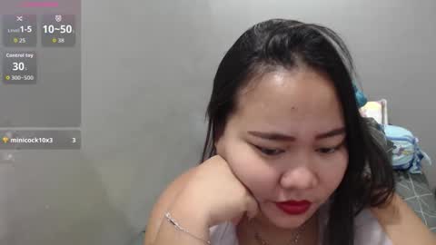 Snapshot of bubblebuttpinay chatting on September 18, 6:17 am Sunshine online show from September 18, 6:17 am