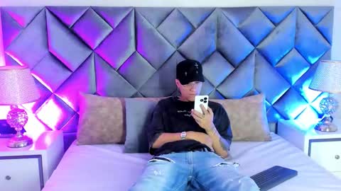 Buda y Cataleya online show from February 2, 2:03 pm