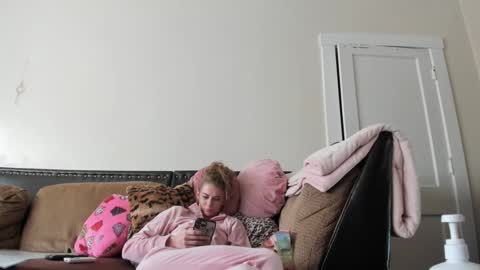 Buffy online show from December 2, 9:45 pm