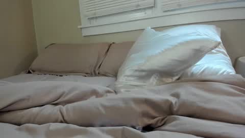 Buffy online show from February 1, 10:02 pm