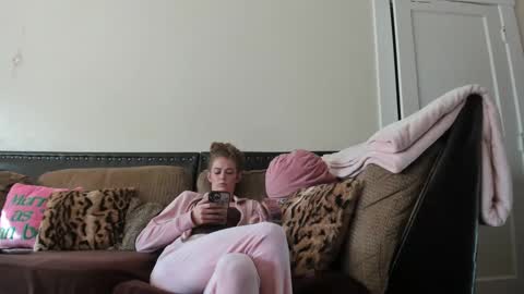 Buffy online show from December 2, 6:38 pm