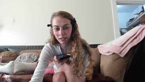 Buffy online show from December 12, 7:26 pm