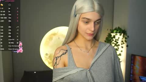 buffycabler online show from December 3, 8:42 pm