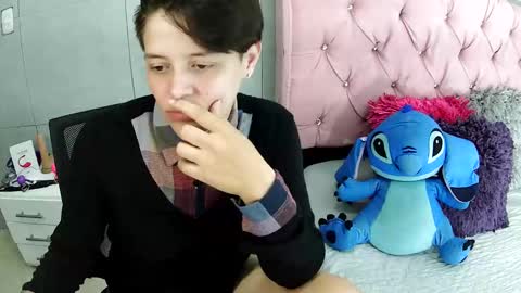 bug2025 online show from December 17, 4:03 pm