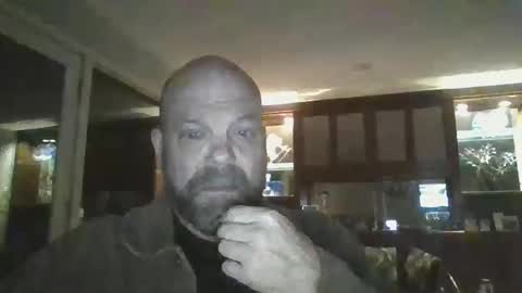Snapshot of bulldog302w chatting on February 26, 2:30 am bulldog302w online show from February 26, 2:30 am