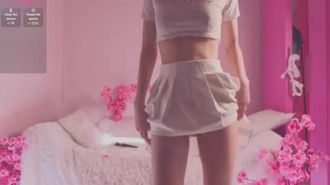 Kira online show from December 2, 3:32 pm