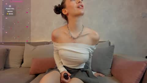 Eva online show from June 2, 10:45 pm