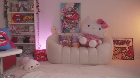 Stella online show from February 9, 11:15 pm
