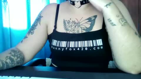 bunnyfox420 online show from September 26, 1:30 pm