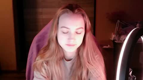 bunnysunshine__ online show from October 7, 12:01 pm
