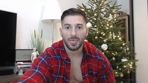 Snapshot of bunzdanny chatting on December 25, 12:37 pm BunzDanny online show from December 25, 12:37 pm