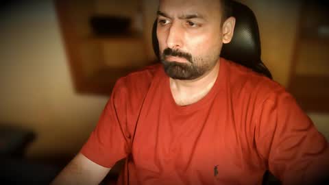 Hairy Arabian online show from October 3, 4:54 am