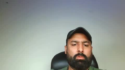 Snapshot of burlymonster chatting on February 8, 4:57 am Hairy Arabian online show from February 8, 4:57 am