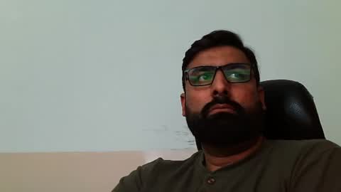 Snapshot of burlymonster chatting on February 3, 4:52 pm Hairy Arabian online show from February 3, 4:52 pm