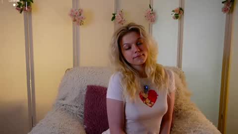 Snapshot of burnletitallburn chatting on September 15, 3:02 pm Jessica online show from September 15, 3:02 pm