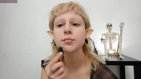 Hexy online show from October 26, 3:01 pm