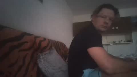 Tonight I am looking forward to see Girls stretch their Buttholes JUICY online show from January 3, 2:30 pm