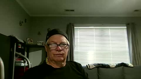 busterhyman22 online show from May 7, 6:58 pm