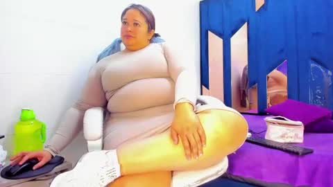 busty juicyy online show from July 10, 2:33 pm