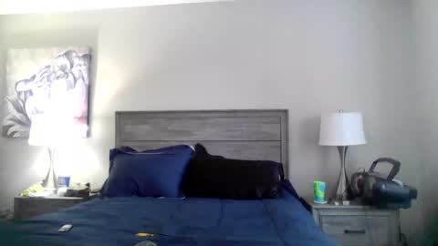 busybee83 online show from September 12, 2:08 pm