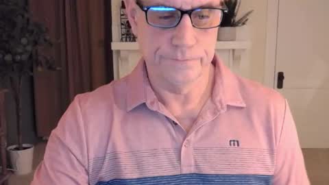 Miles online show from December 6, 9:27 am