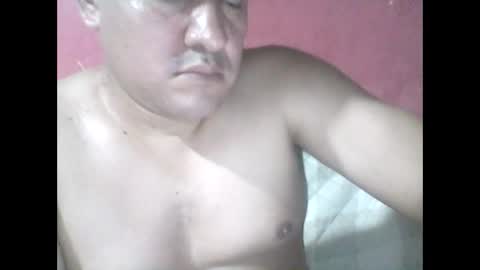 Snapshot of cachito83915 chatting on December 26, 3:27 am Cachudosexy online show from December 26, 3:27 am