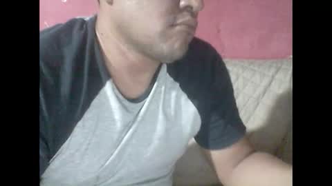 Snapshot of cachito83915 chatting on December 22, 5:11 am Cachudosexy online show from December 22, 5:11 am