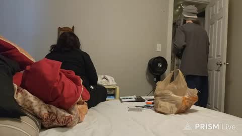 freakslikeus online show from April 5, 4:48 pm