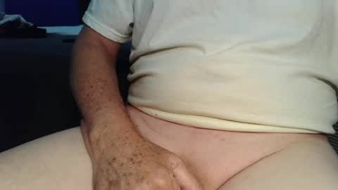 calidave222 online show from August 6, 9:02 pm