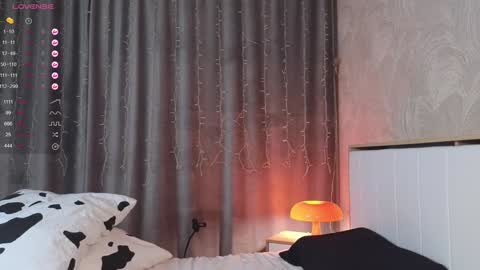 Snapshot of call__me_mommy_ chatting on January 31, 3:00 pm Nancy Please thumbs up me online show from January 31, 3:00 pm