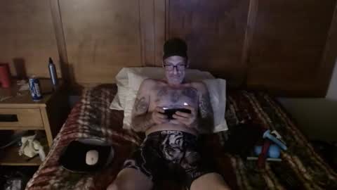 calredding75 online show from December 20, 6:42 am