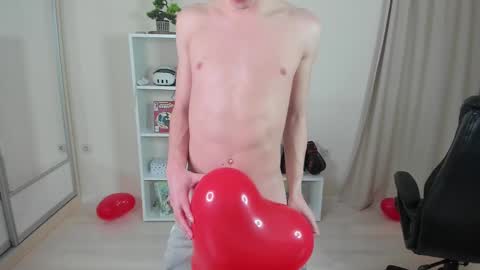 Hey I am Calvin  online show from February 15, 10:10 pm