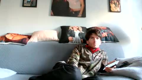 calvinb8611 online show from June 2, 11:51 pm