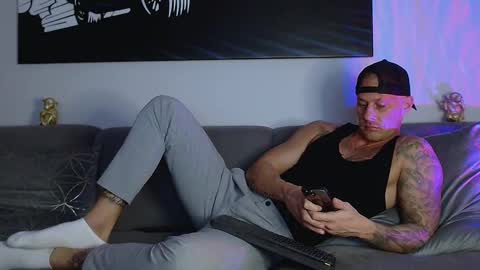 Calvin  online show from January 13, 9:42 pm