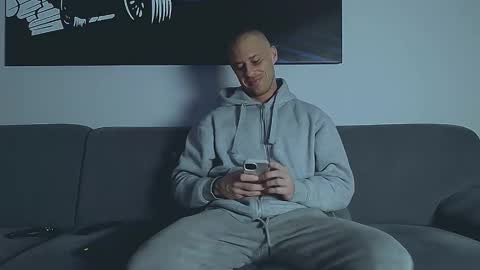 Calvin  online show from January 5, 11:52 pm