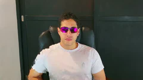 Snapshot of camara110 chatting on January 26, 9:51 pm camara110 online show from January 26, 9:51 pm