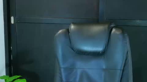 Snapshot of camara110 chatting on March 10, 10:02 pm camara110 online show from March 10, 10:02 pm