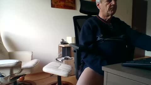 camcologne online show from December 18, 11:13 am