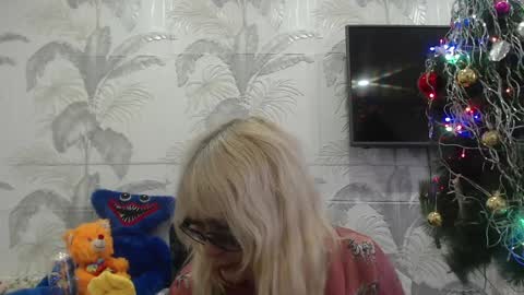 CamDiva1 online show from January 22, 10:50 am