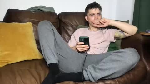 CamDoAttitude online show from May 3, 9:32 pm